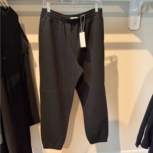 Vince Women Black Jogging Pants —. Large — NWT